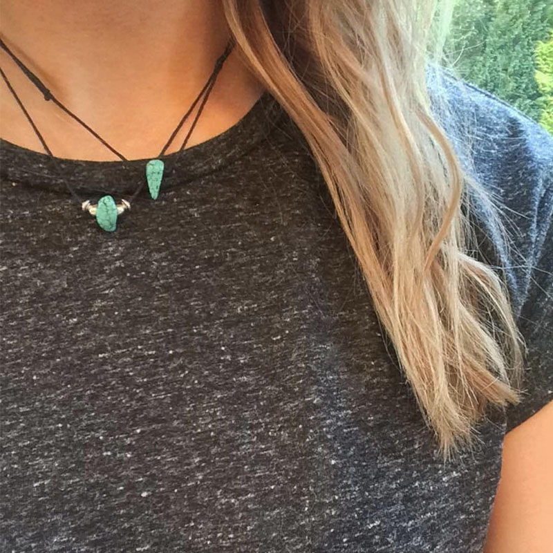 Rhodonite Gemstone Choker, Gru - огляд і ціна Yoga Fitness Tracker