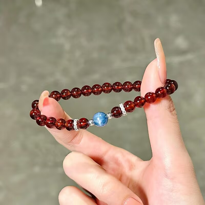 Garnet Kyanite Beaded Bracelet - огляд і ціна Yoga Fitness Tracker